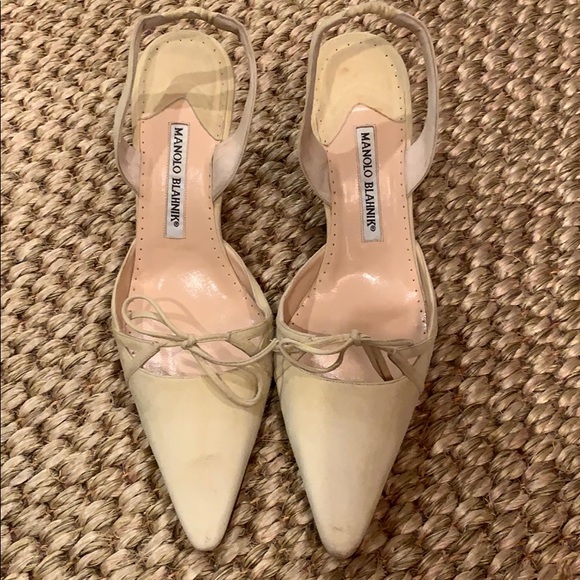 Manolo Blahnik Shoes - Manolo Blahnik pale yellow suede sling back pump
